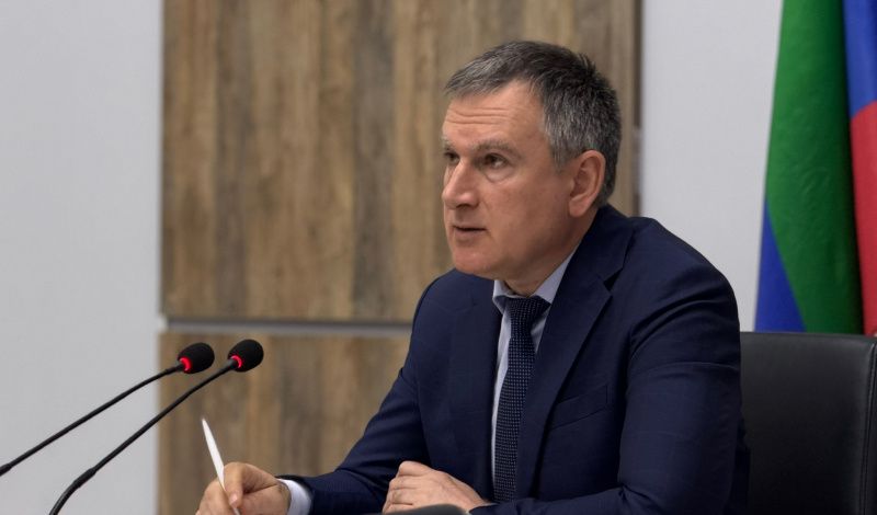 Саид Темирханов провел совещание по актуальным социально-экономическим вопросам