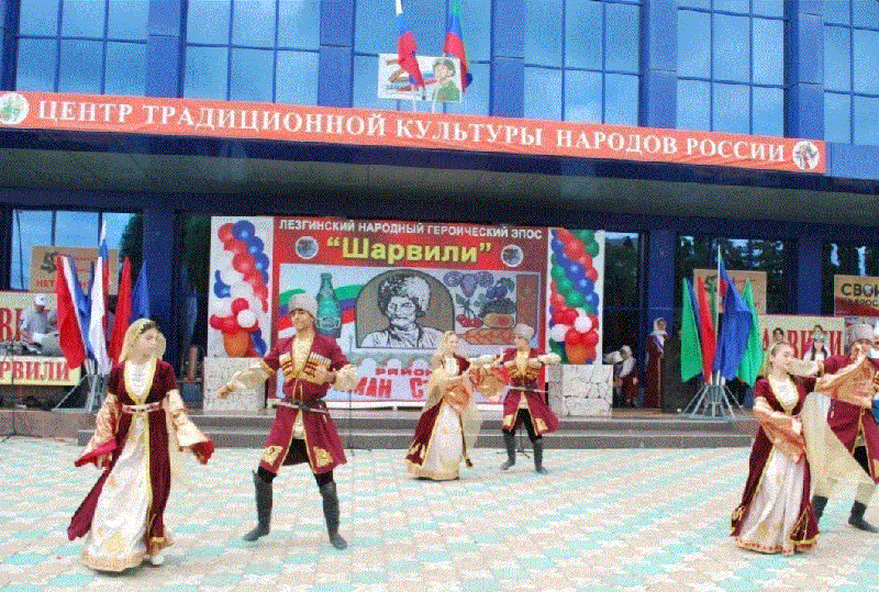 Глава Сулейман-Стальского района поздравил работников культуры с профессиональным праздником