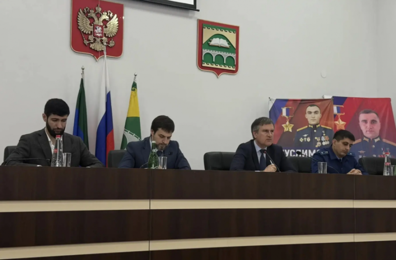 На заседании Собрания депутатов заслушали отчет Главы Сулейман-Стальского района о результатах деятельности за 2025 год